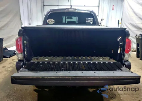 2017 Toyota Tacoma Double Cab z USA, uszkodzony, nr VIN 3TMGZ5ANXHM092870